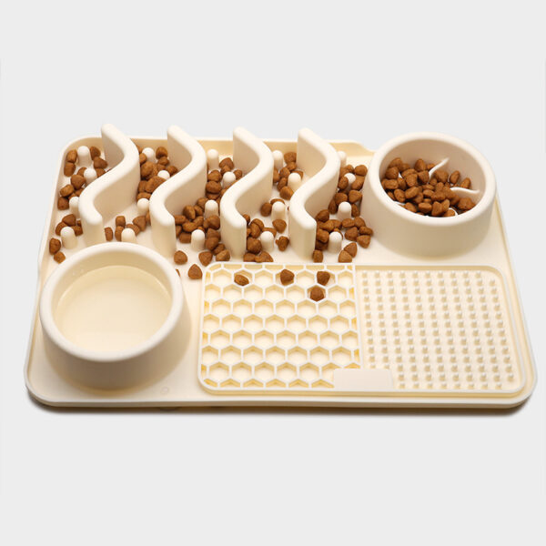 6286bfd1-829f-4eb7-abdc-89cc5657c165.jpg Dog Silicone Licking Pad Pet Licking Mat Silicone Smelling Mat Multifunctional Food Bowl Pets Supplies